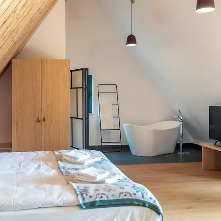 Shelter House 公寓