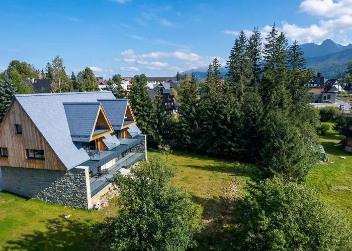 Apartament Shelter House